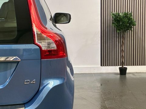 Volvo XC60 D4 R Red #53