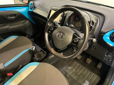 Toyota Aygo 1.0 Vvt-i X-cite Blue #3