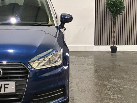 Audi A1 1.0 Tfsi Se Blue #5