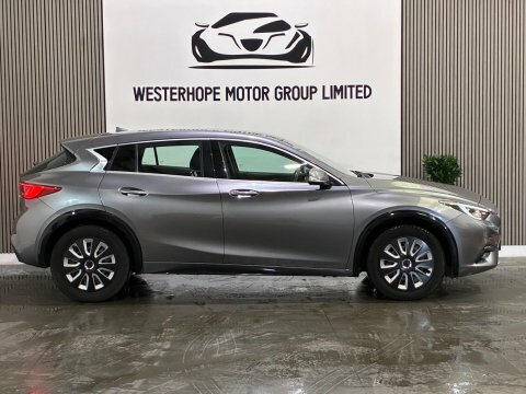 Infiniti Q30 Hatchback Black #21