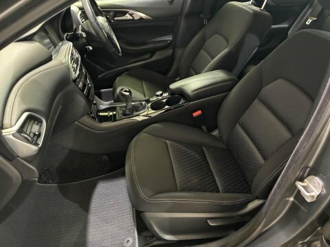 Infiniti Q30 Hatchback Black #42