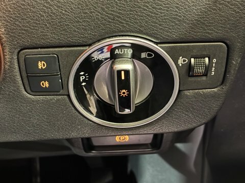 Infiniti Q30 Hatchback Black #28