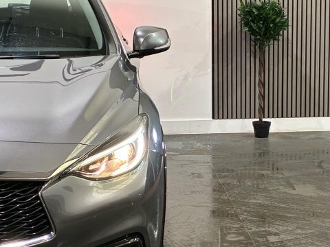 Infiniti Q30 Hatchback Black #49