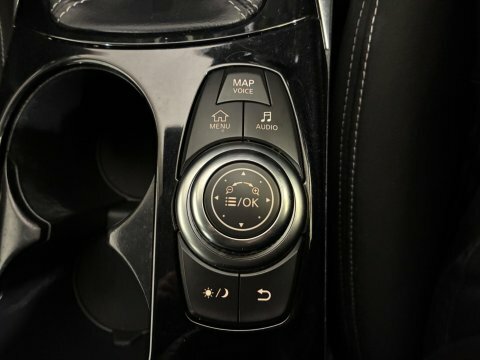 Infiniti Q30 Hatchback Black #26