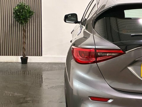 Infiniti Q30 Hatchback Black #44