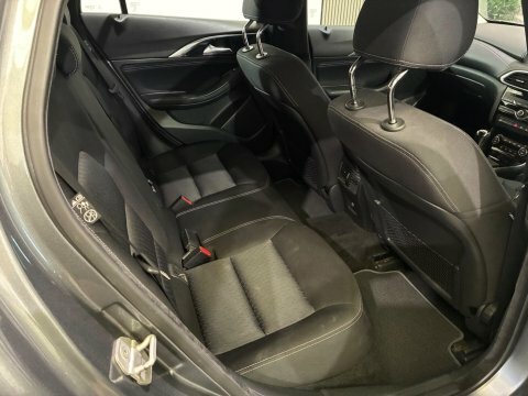 Infiniti Q30 Hatchback Black #25