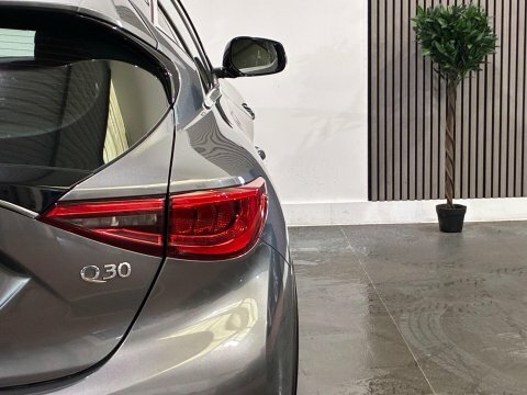 Infiniti Q30 Hatchback Black #45