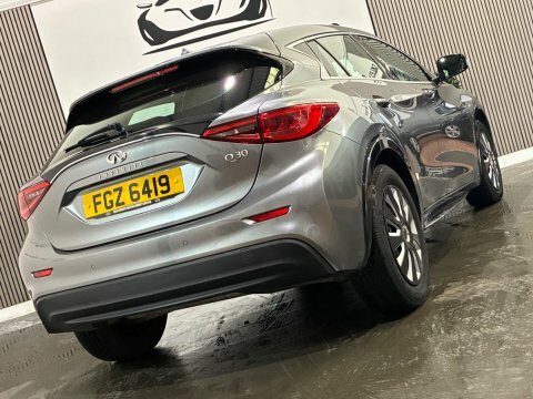 Infiniti Q30 Hatchback Black #22