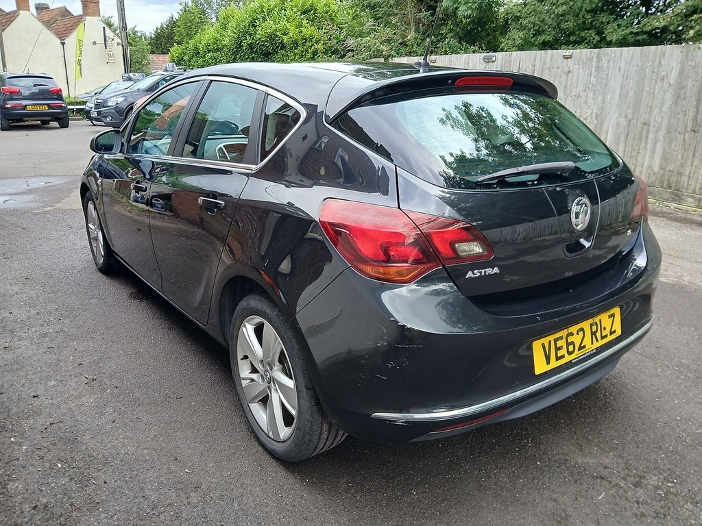 Vauxhall Astra Sri Black #4