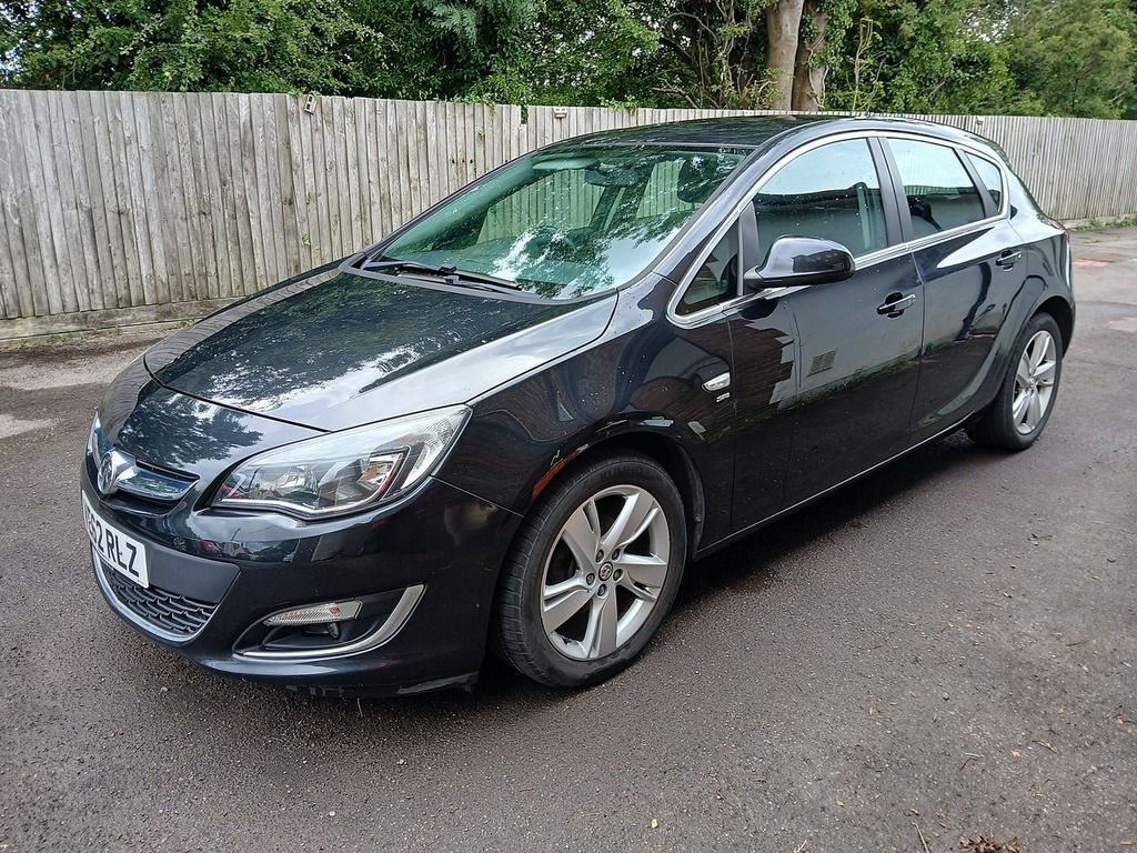 Vauxhall Astra Sri Black #3