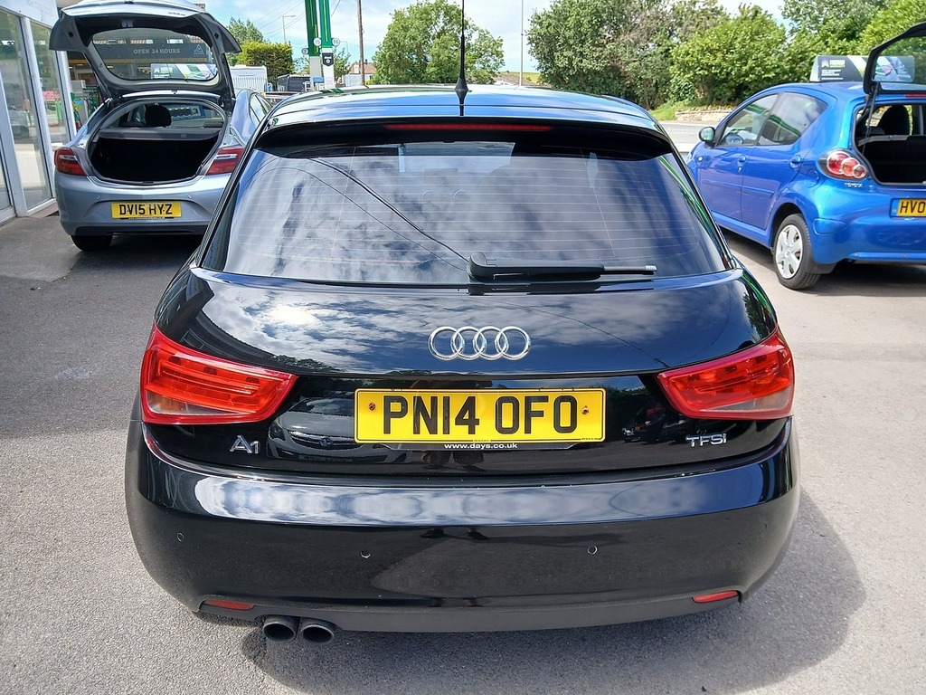 Audi A1 Tfsi Sport Black #6