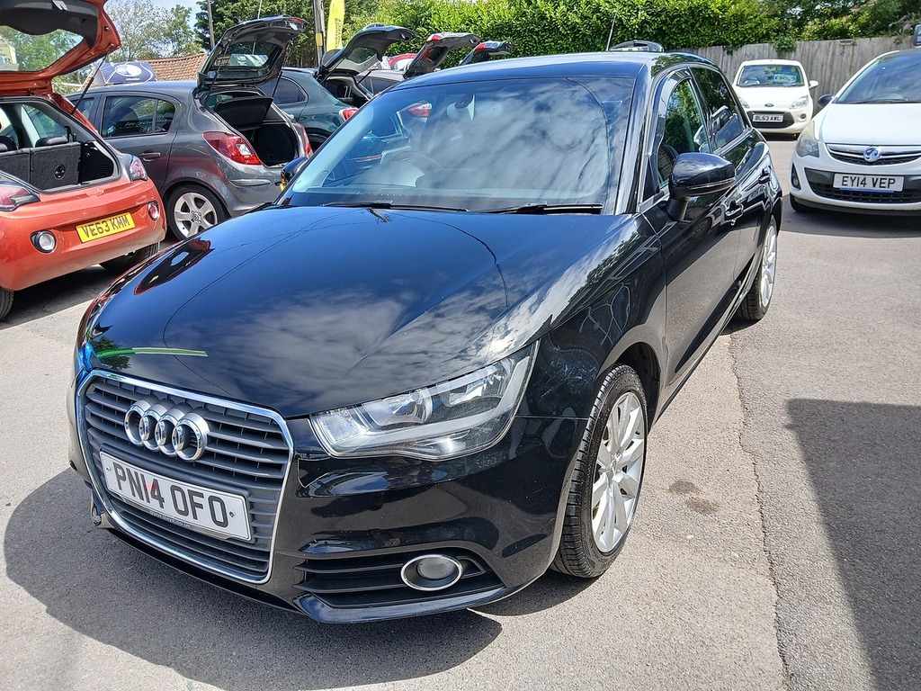 Audi A1 Tfsi Sport Black #3