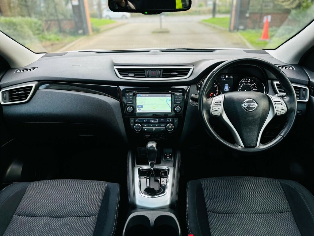 Nissan Qashqai 2015 1.2 Dig-t N-tec Xtron 2Wd Euro 6 Ss White #2
