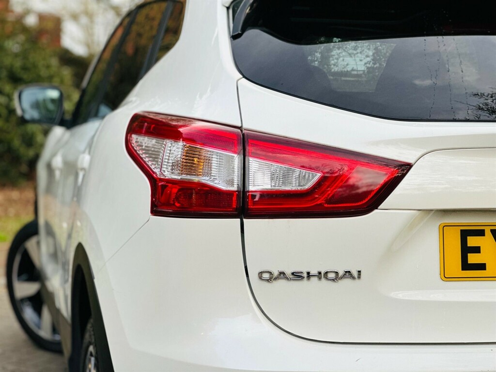 Nissan Qashqai 2015 1.2 Dig-t N-tec Xtron 2Wd Euro 6 Ss White #3