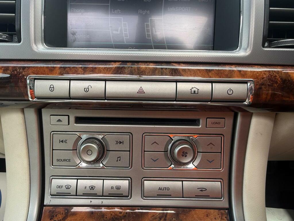 Jaguar XF V6 S Black #23