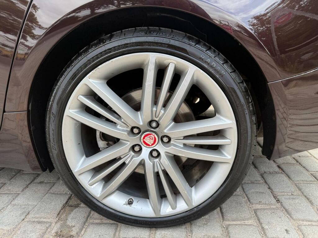Jaguar XF V6 S Black #31