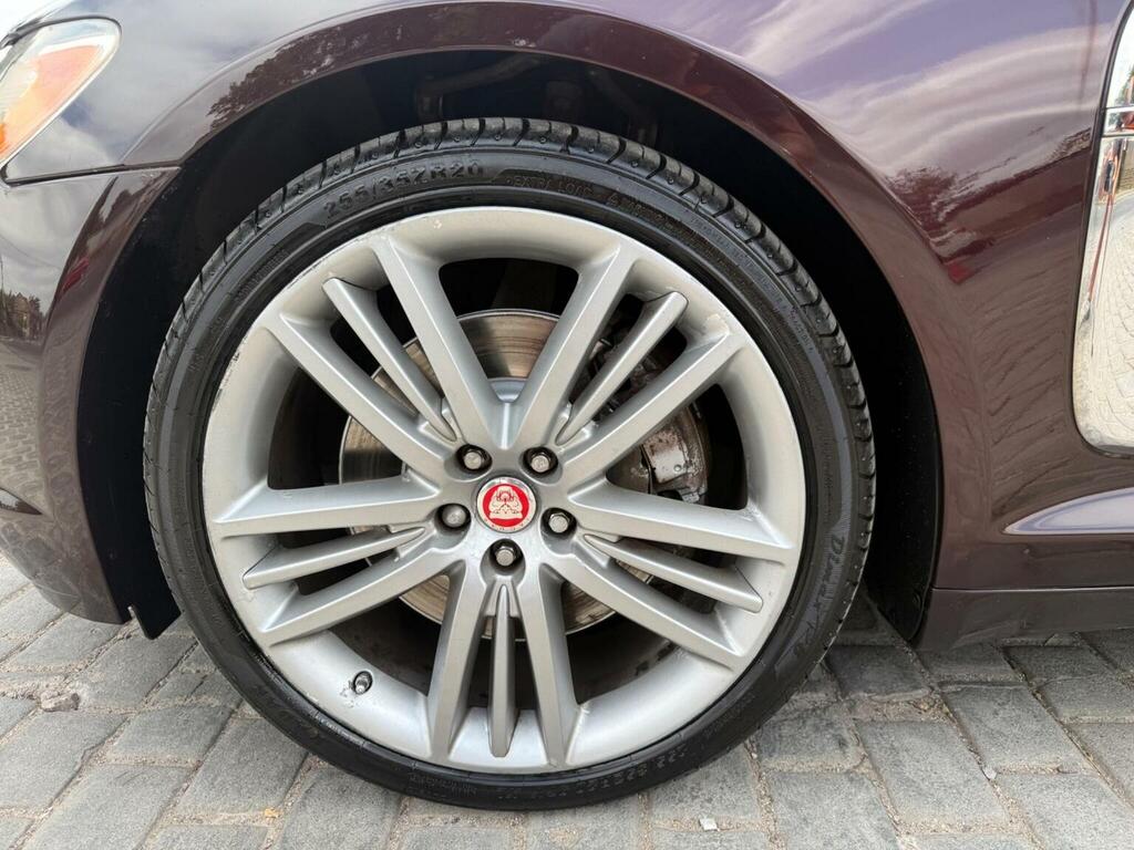 Jaguar XF V6 S Black #32