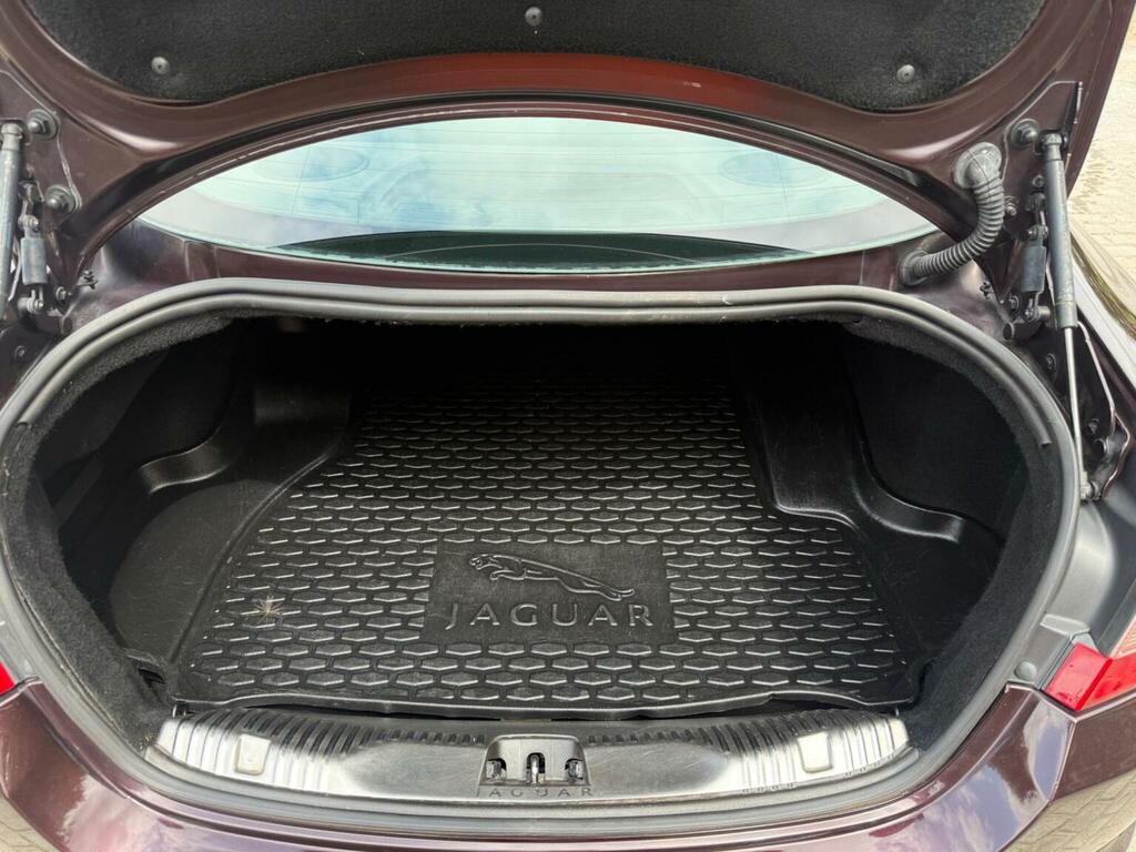 Jaguar XF V6 S Black #19