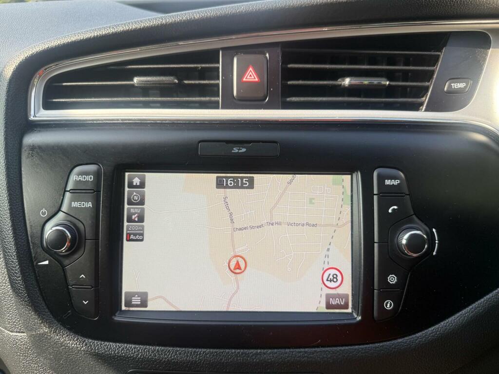 Kia Ceed 1.6 Crdi 3 Hatchback Euro 6 S S White #22