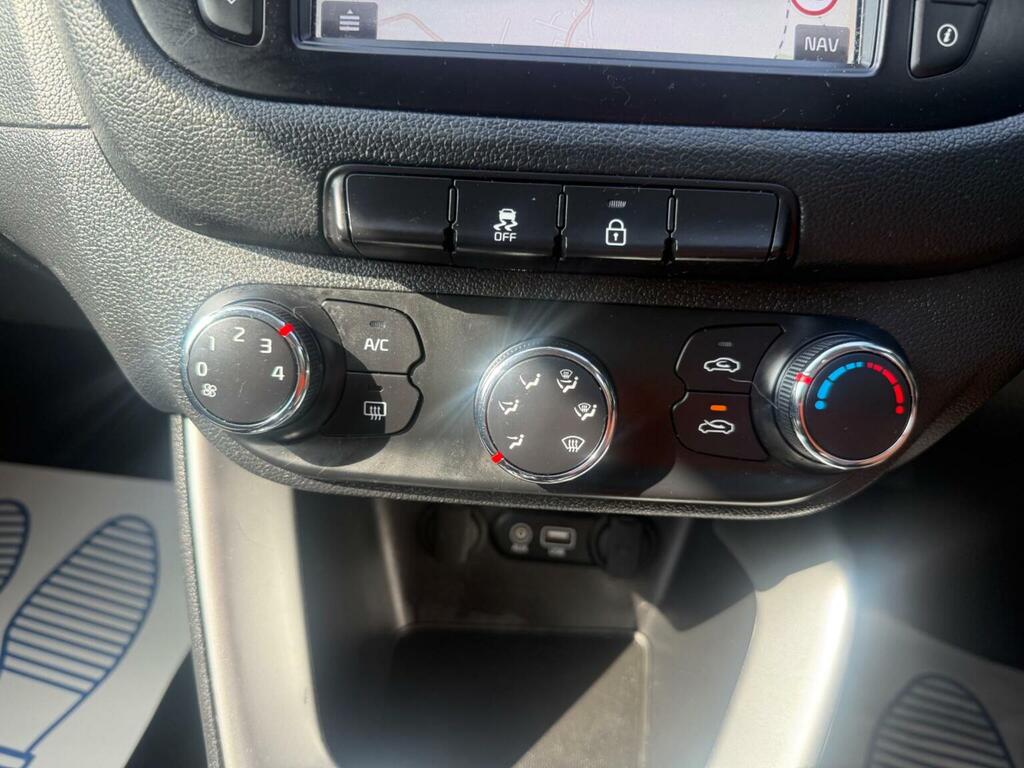 Kia Ceed 1.6 Crdi 3 Hatchback Euro 6 S S White #19