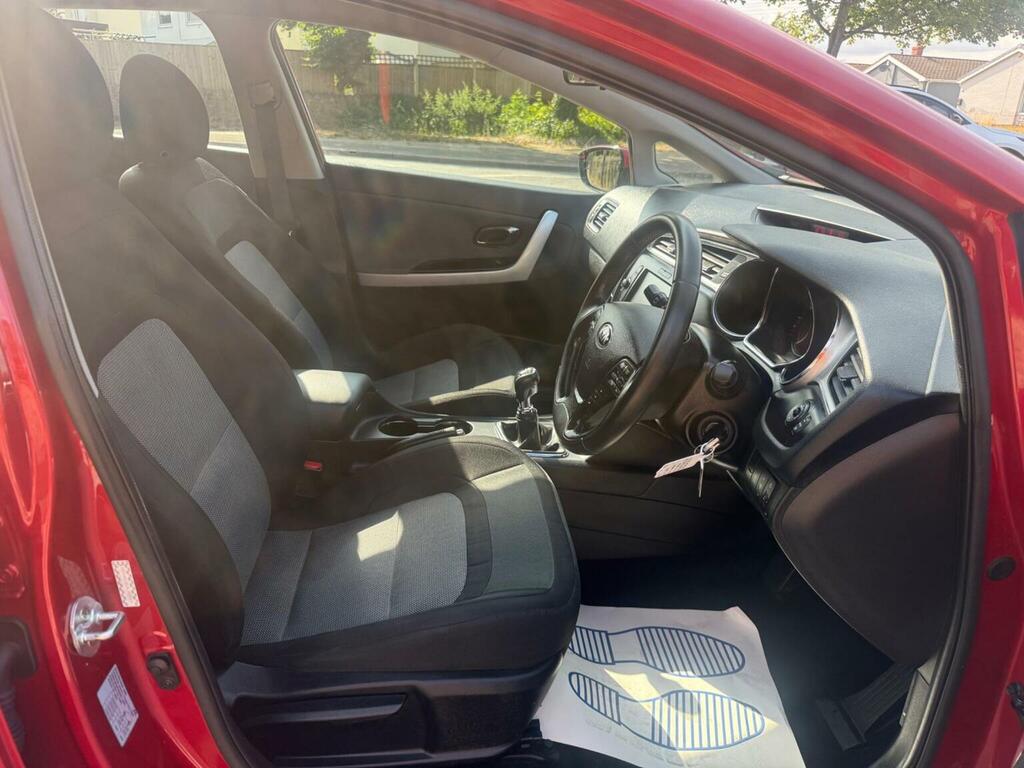 Kia Ceed 1.6 Crdi 3 Hatchback Euro 6 S S White #9