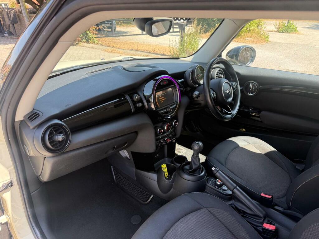 Mini Hatch Back Euro 6 Ss 136 Ps Black #15