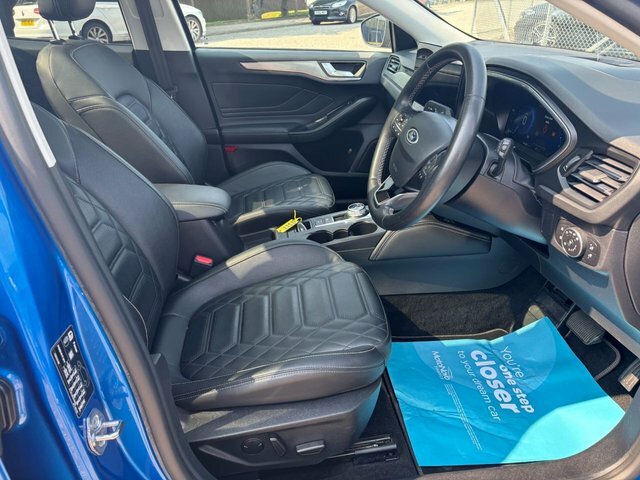 Ford Focus 1.5 Ecoblue Titanium Vignale Hatchback Blue #3