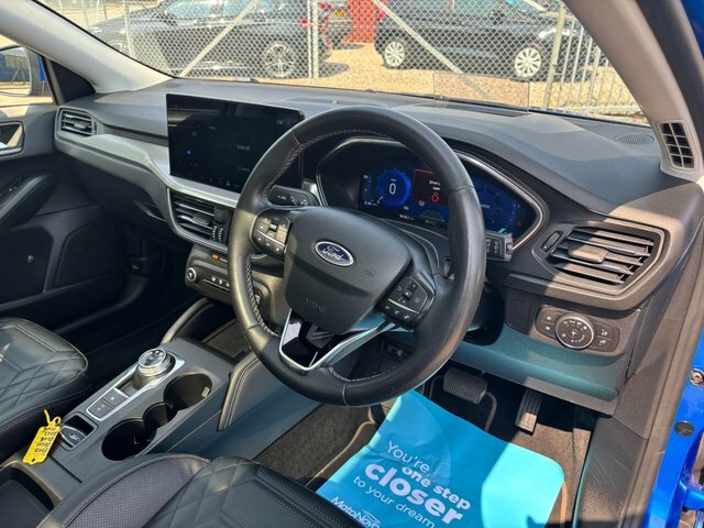 Ford Focus 1.5 Ecoblue Titanium Vignale Hatchback Blue #2