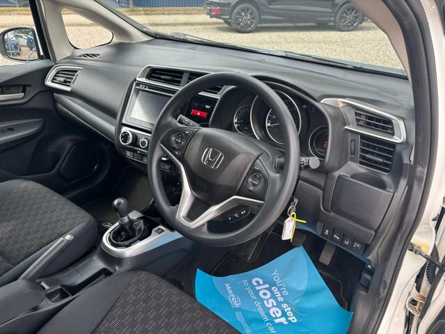 Honda Jazz 1.3 I-vtec Se Hatchback Euro 6 White #2