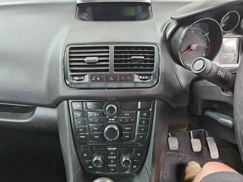 Vauxhall Meriva Excite Black #3
