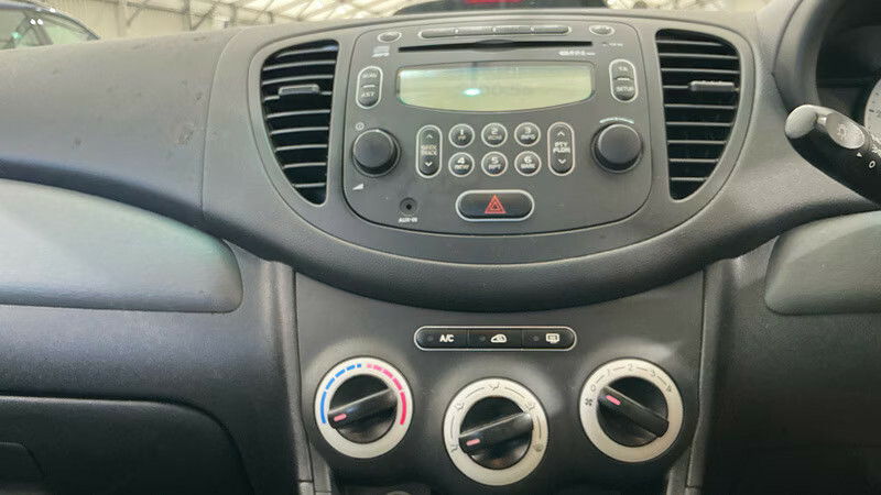 Hyundai I10 Hatchback Black #13