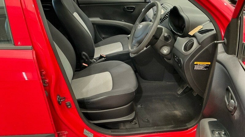 Hyundai I10 Hatchback Black #11