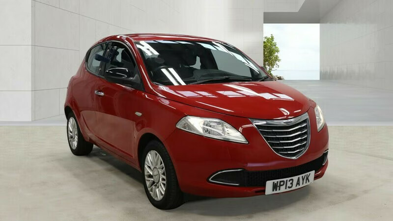Chrysler Ypsilon Se Red