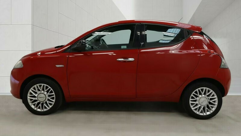Chrysler Ypsilon Se Red #6