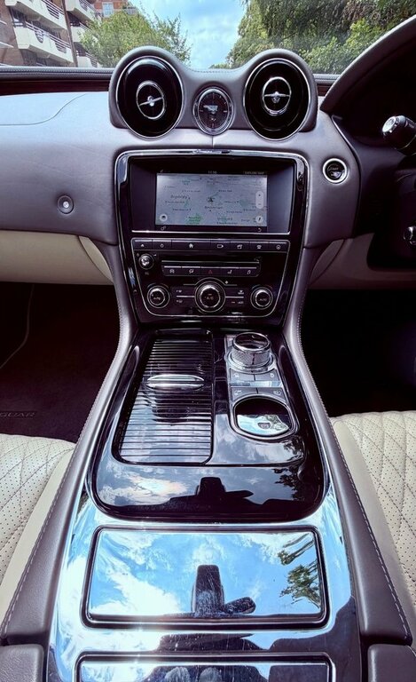 Jaguar XJ Red #22