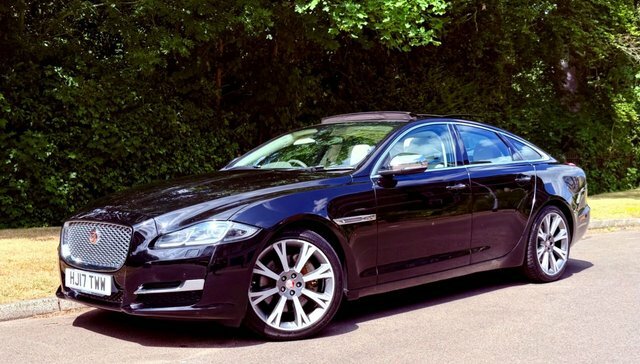 Jaguar XJ 3.0D V6 Portfolio Saloon Black #6
