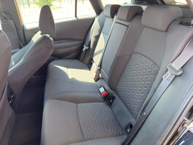 Toyota Corolla Corolla Excel Vvt-i Hev Cvt Red #32