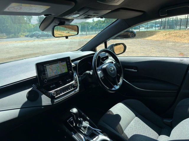 Toyota Corolla Corolla Excel Vvt-i Hev Cvt Red #54