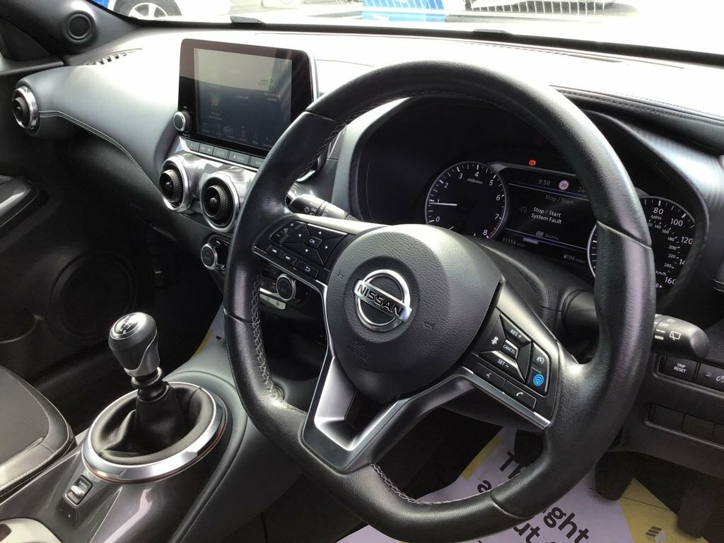 Nissan Juke Dig-t Tekna Suv HW22NAN White #5