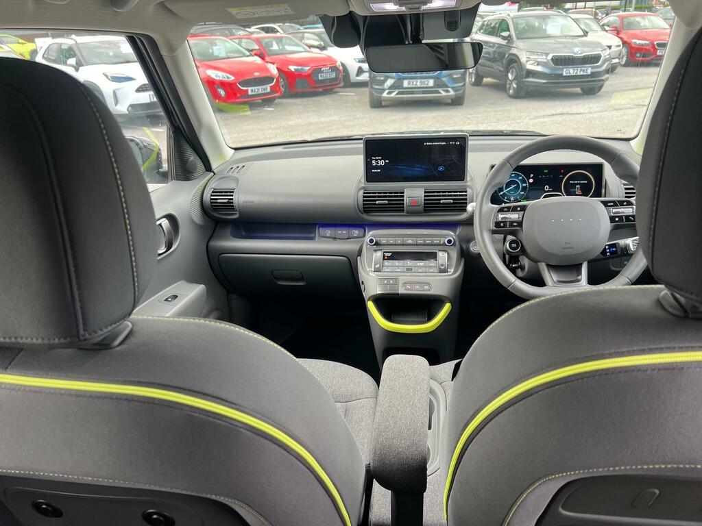 Hyundai Inster Long Range 49Kwh Cross MT75EZA #6