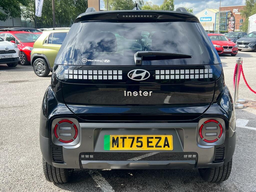 Hyundai Inster Long Range 49Kwh Cross MT75EZA #4