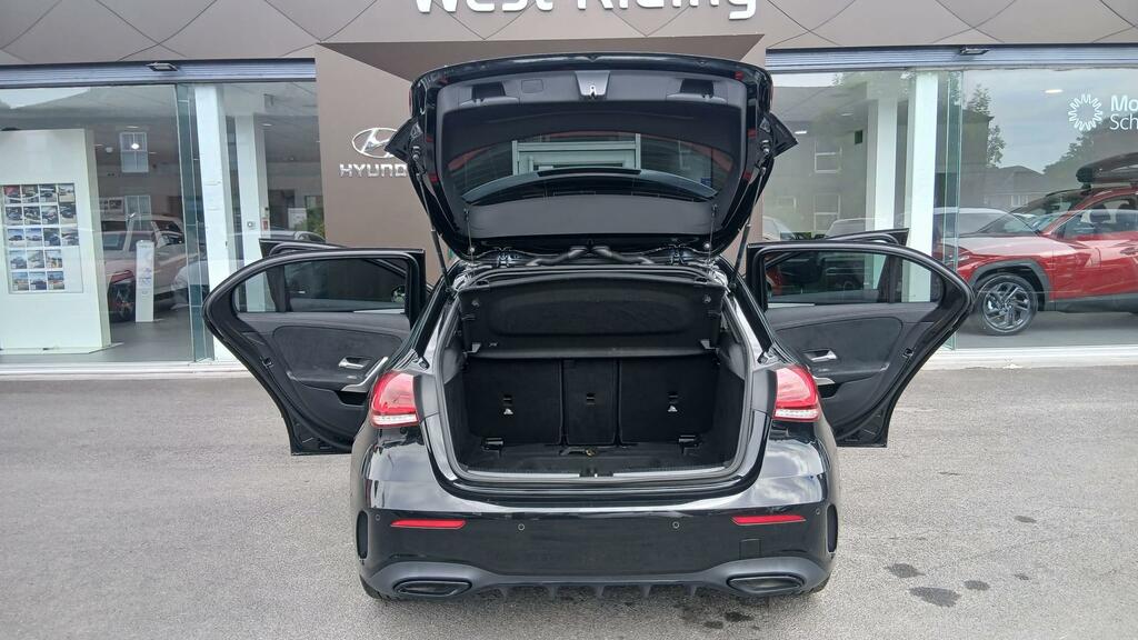 Mercedes-Benz A Class 1.3 A180 Amg Line Edition Executive Hatchback #6