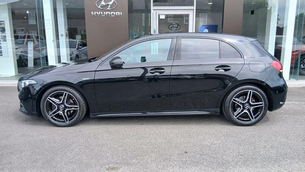 Mercedes-Benz A Class 1.3 A180 Amg Line Edition Executive Hatchback #3