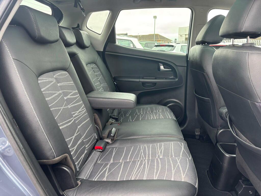 Kia Venga 1.6 3 Euro 6 Red #11