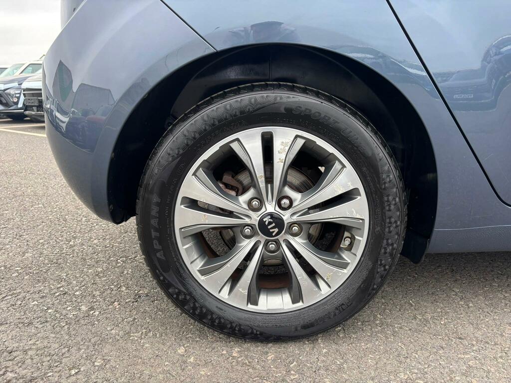 Kia Venga 1.6 3 Euro 6 Red #15