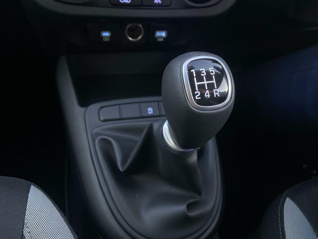 Hyundai I10 Advance Black #19