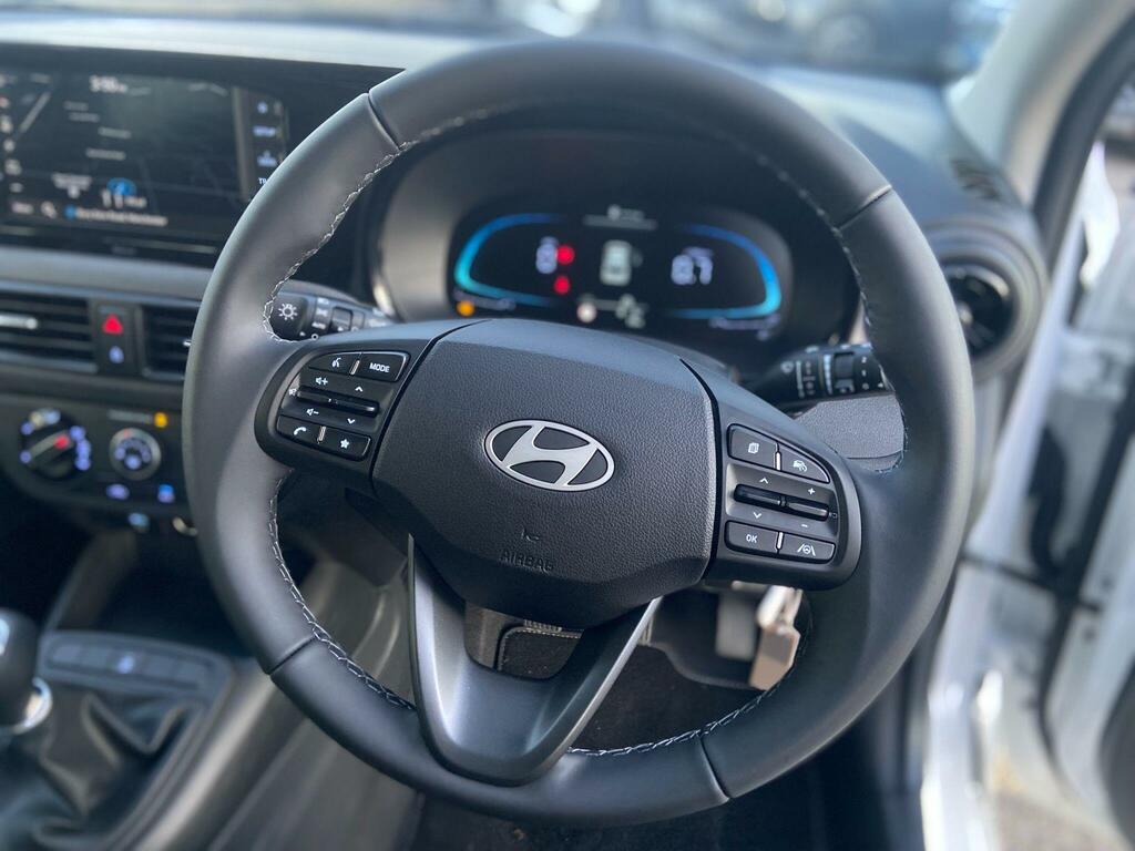 Hyundai I10 Advance Black #12
