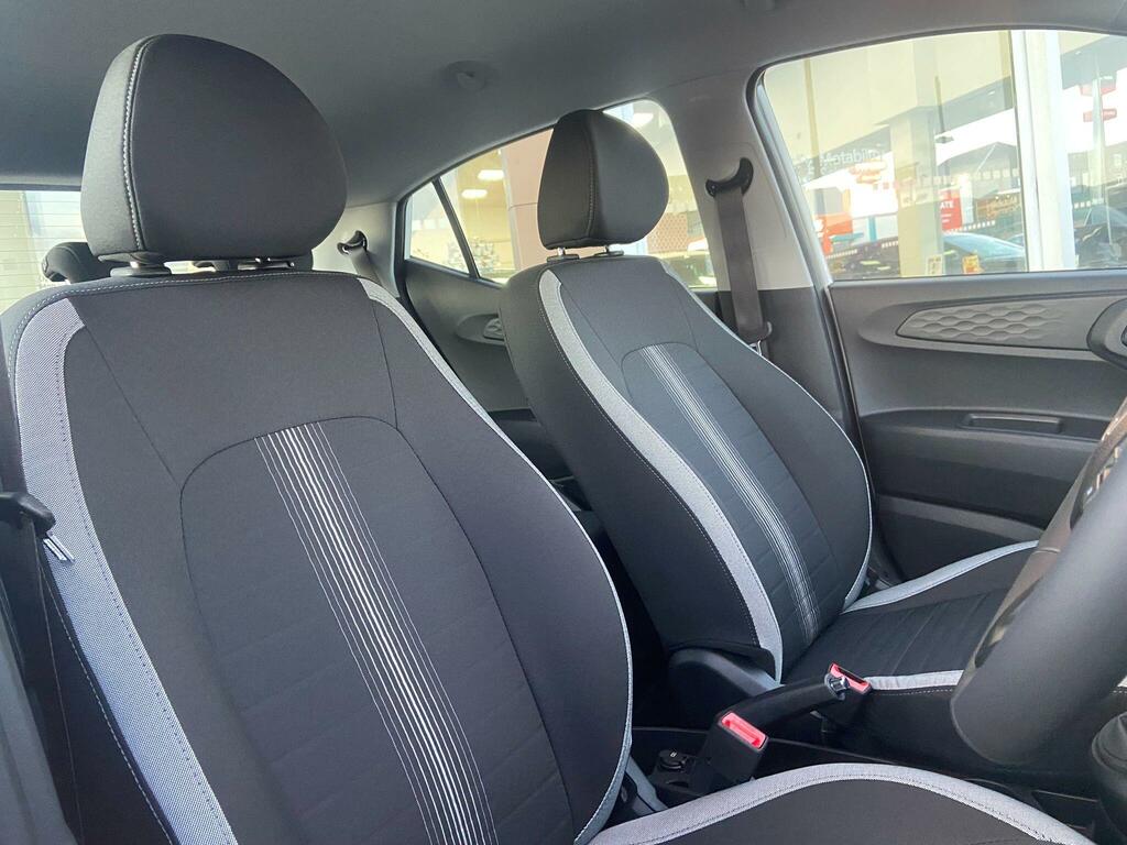 Hyundai I10 Advance Black #9