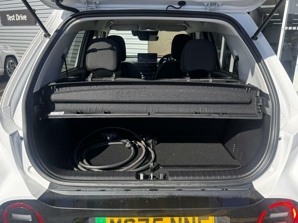 Hyundai Inster 02 Black #6