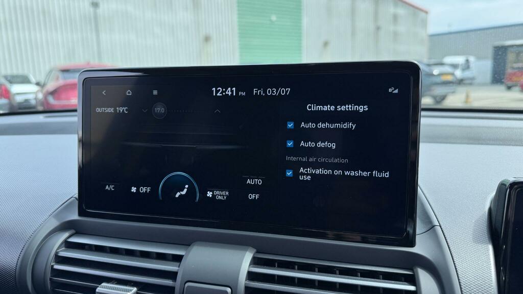 Hyundai Inster 02 49Kwh White #18